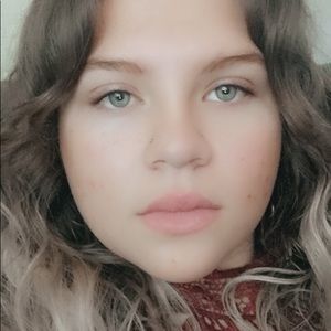 Meet your Posher, Kadee